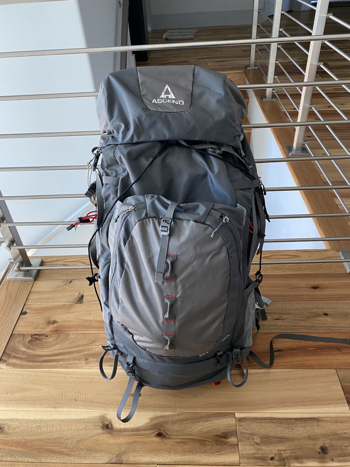 Ascend Pintler 90L Internal Frame Backpack – Excellent Condition
