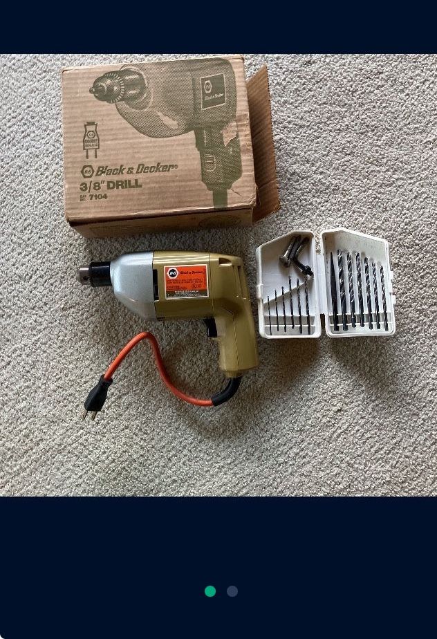 Black &DeckerDrill  With Full Bit Set  Fully Functional