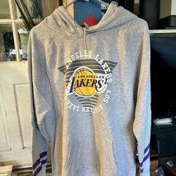 Lakers Woman’s Size XL Hoody 
