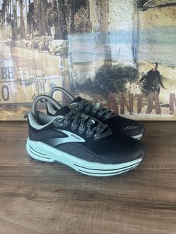 Brooks Cascadia 16 Womens Athletic Shoes 