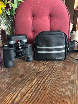 Tasco Binoculars with Carrying Case