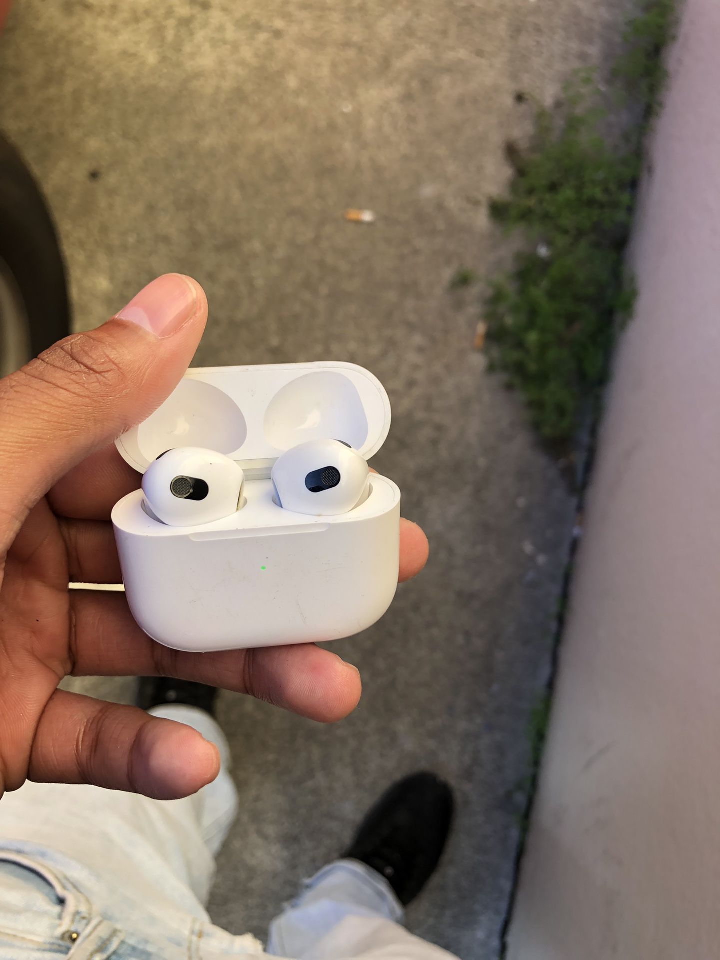 Apple AirPods (3rd Generation)
