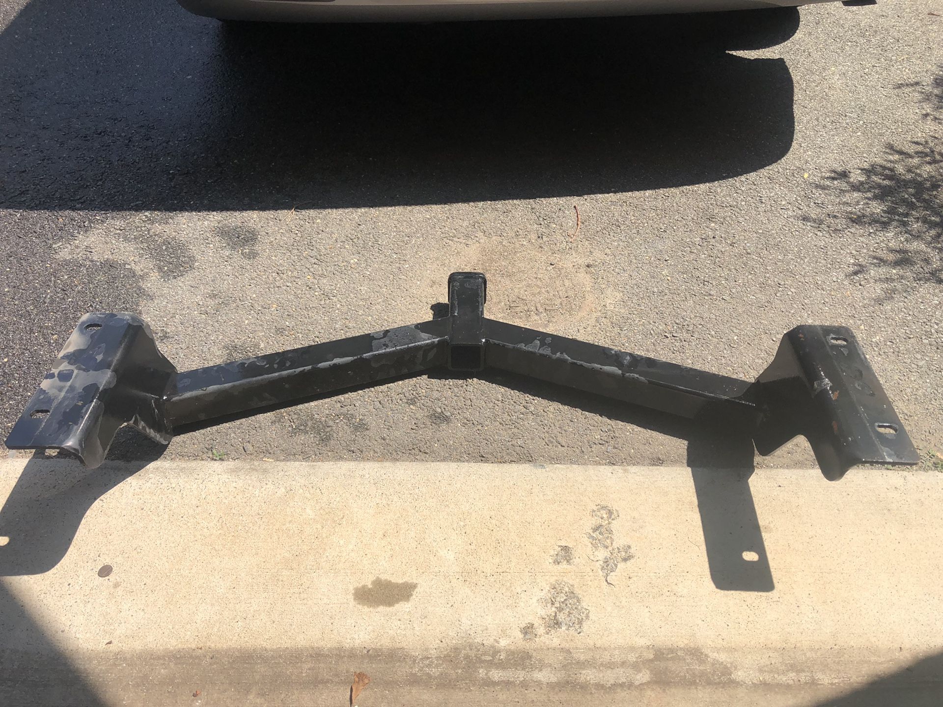 Reese Tow Power class III Hitch with 2in square opening