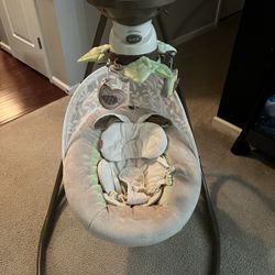 Snuggle Bunny Swing 