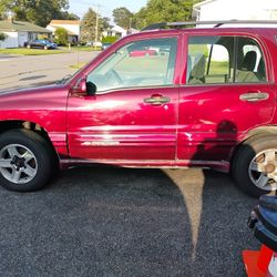 2003 Chevrolet Tracker