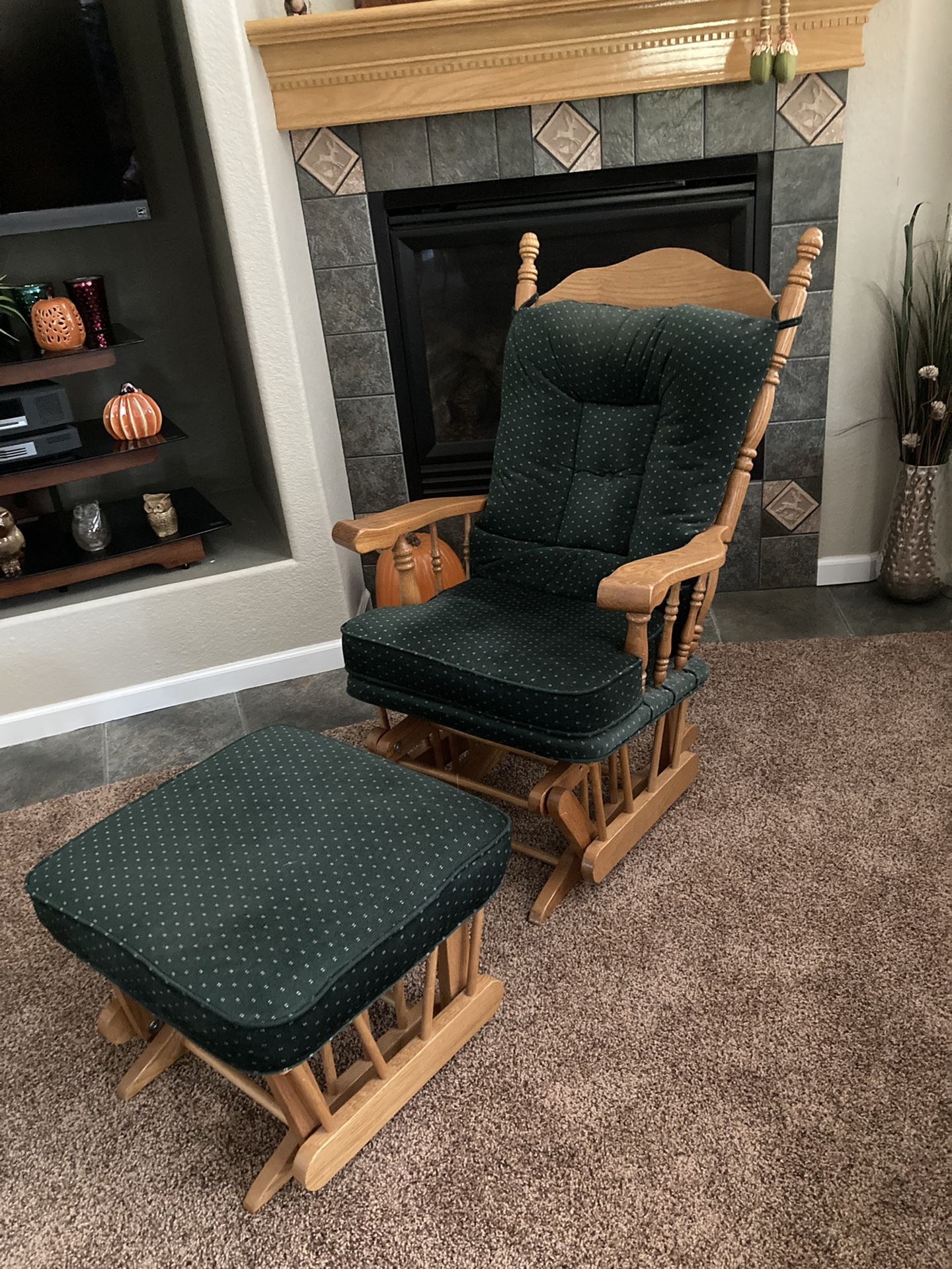 Glider/rocking Chair With Gliding Ottoman 