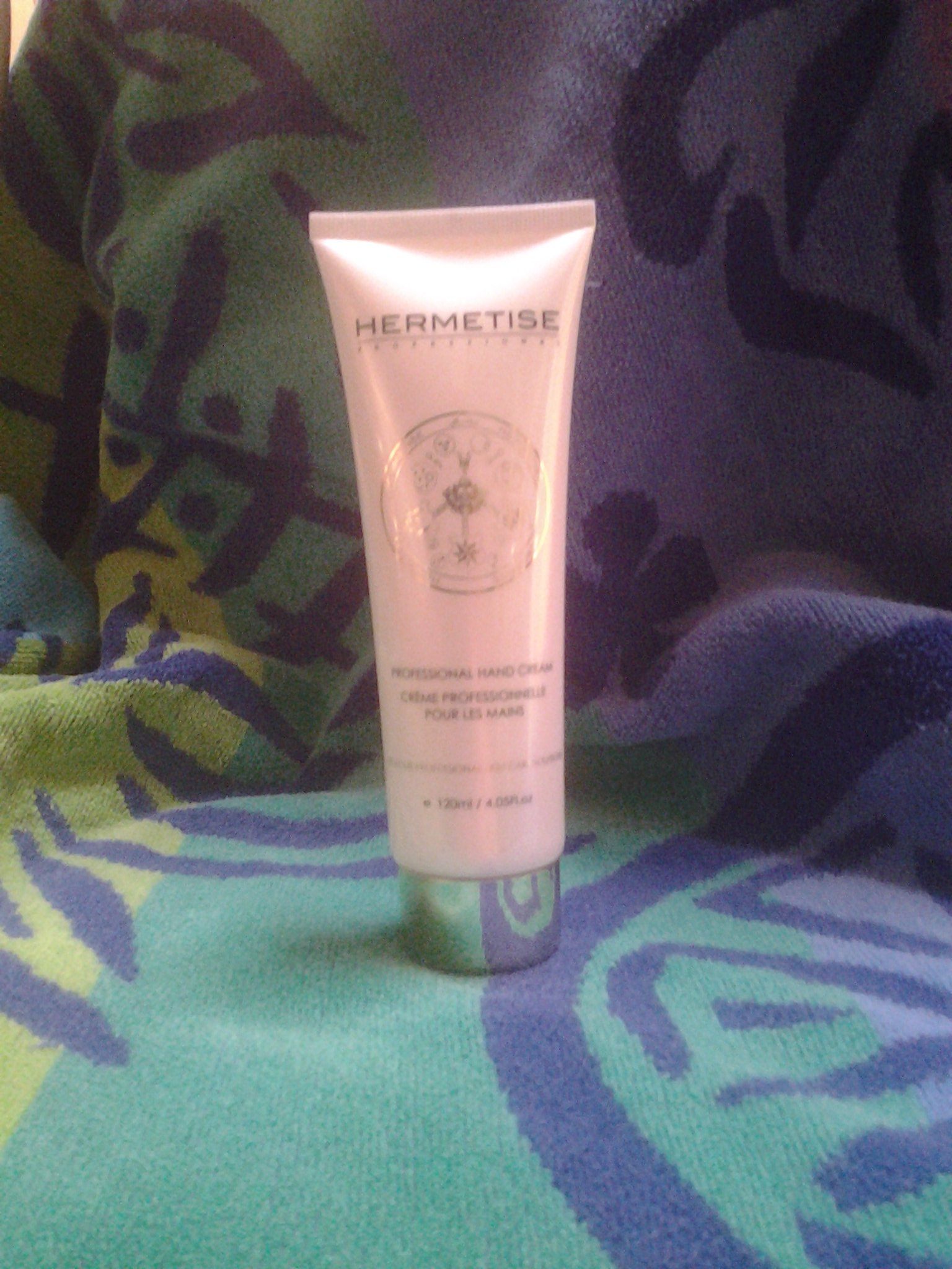 HERMETISE PROFESSIONAL HAND CREAM. NEW UNUSED OR OPENED 4.05 OZ.