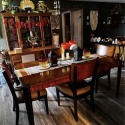 Dining Room Table With Leaf And 4 Chairs