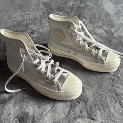 Women Converse