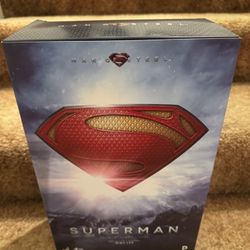 Hot Toys “man Of Steel “ Superman 12” Action Figure