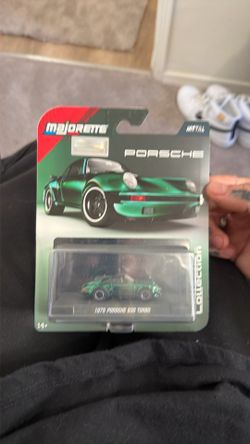 Die cast collectible car