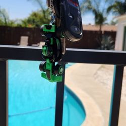 Lego F1 Keychain/BagChain-Kick Sauber