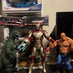 IRON MAN 15” FIGURE