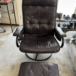  Chair With Ottoman