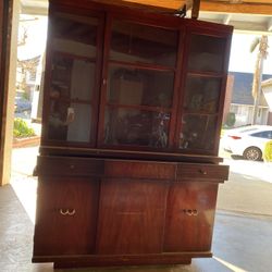Beautiful Cherry Wood China Cabinet Furniture 