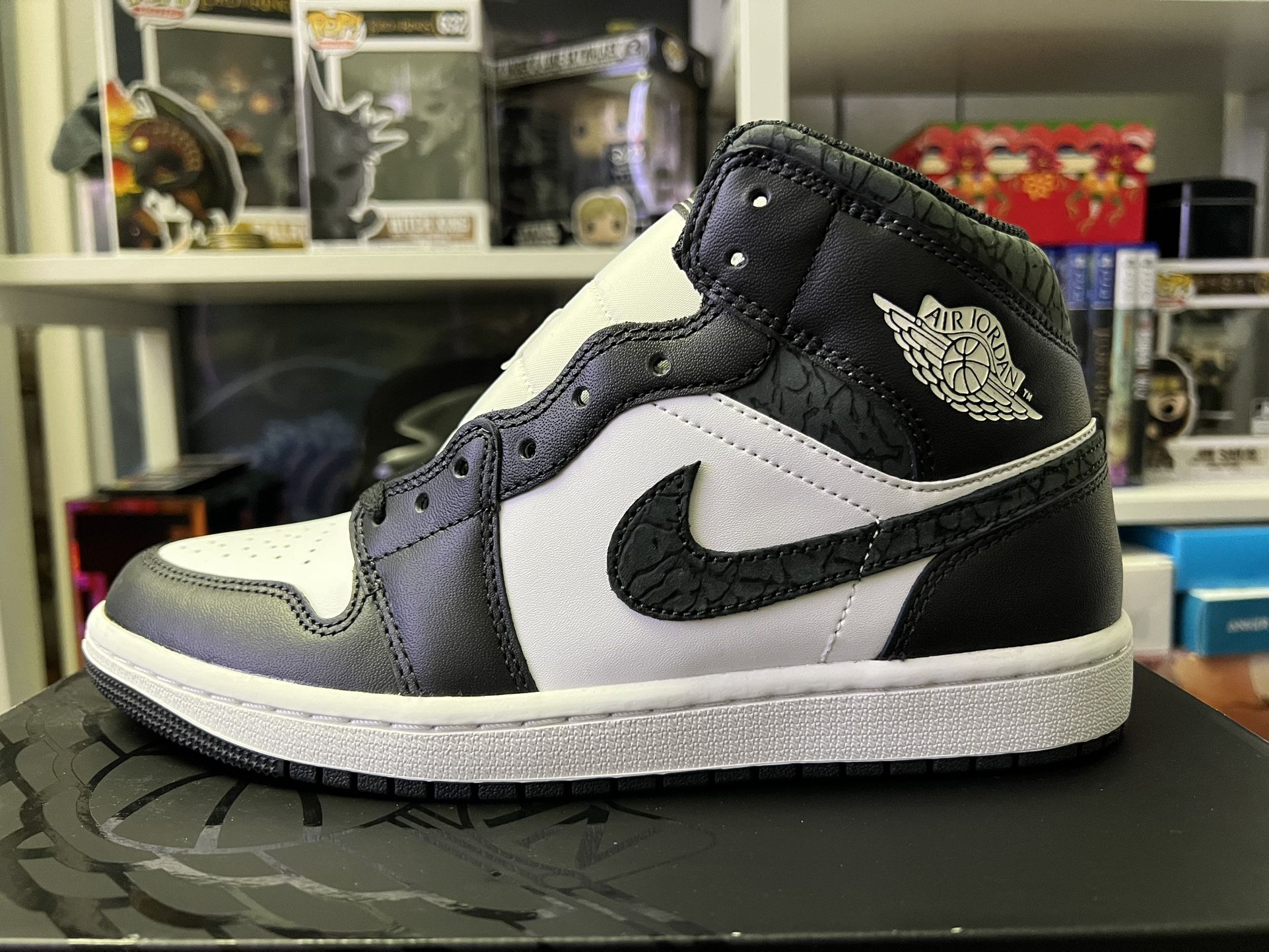 Air Jordan 1 Mid SE
