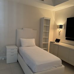 Twin Bed + Matress 