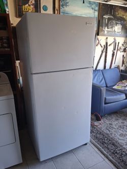 FRIDGE..FRIDGE .30 X 66 WORKING GOOD.DELIVER X $...