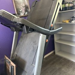 Treadmill 