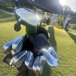 GOLF CLUBS — FULL SET, HIGH QUALITY