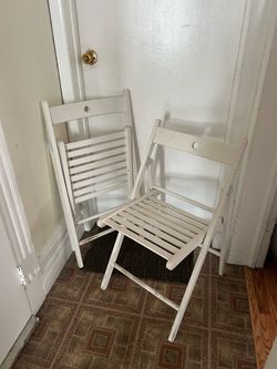 Set of 2 White Folding Chairs