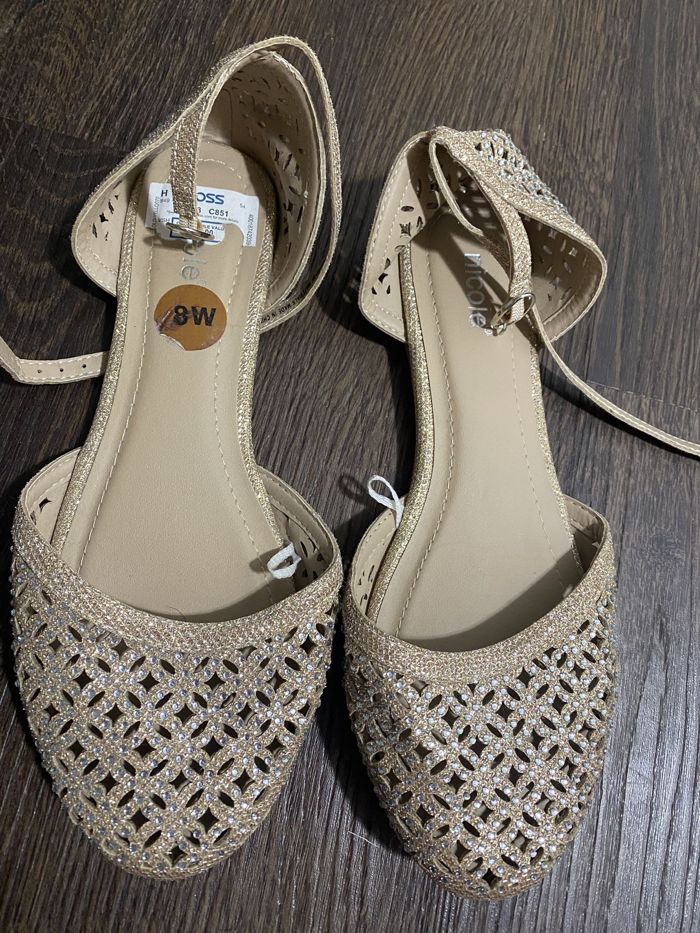 Womans Gold Flat Dress Shoes Size 8 Wide