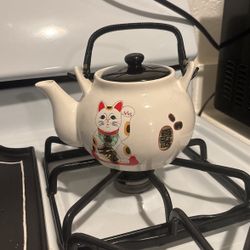 Lucky Cat Tea Pot 