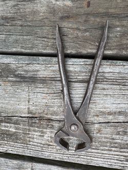 Nail puller