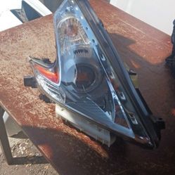 2009 to 2018 Nissan 370z Passenger Side Headlight OEM