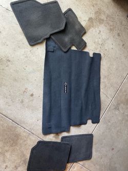 Lexus GX - Full set of Like New floor mats - carpeted top and rubberized bottom