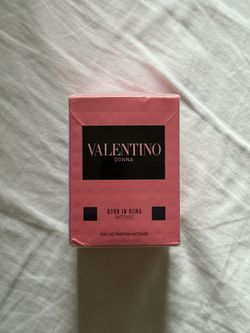 Valentino Donna Born In Roma