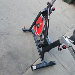 Speed Bike Adjustable Seat Clean  slightly  use 210