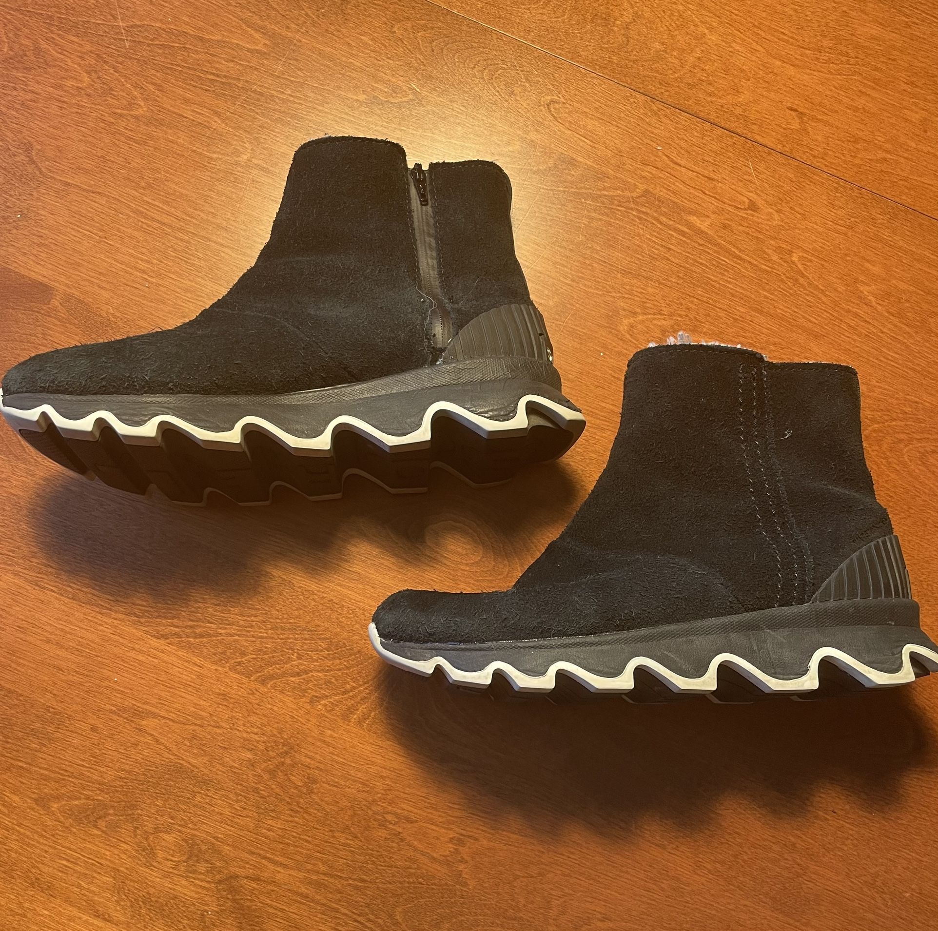 Sorel Kinetic Short Snow Boots, 5
