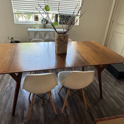 West elm Table, Chairs + FreeConsole