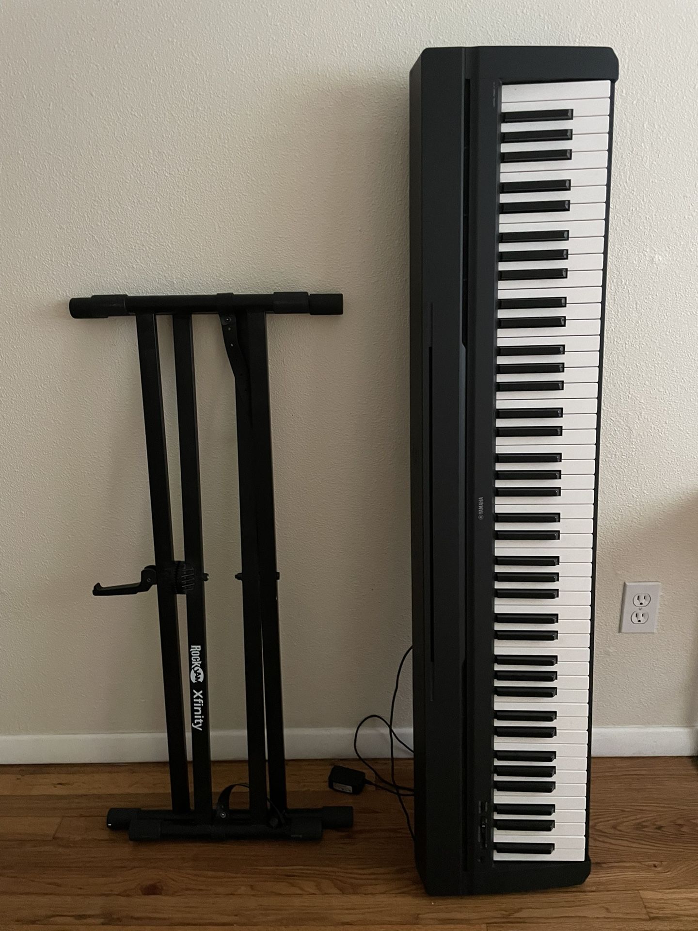 Yamaha P71 Keyboard