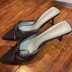 Brown Bow Heels 