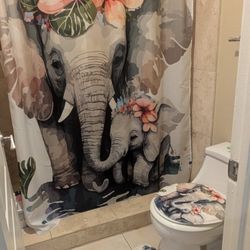  Shower Curtain & Rugs - Elephant 