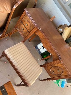 Vintage wooden vanity with bench (No89)