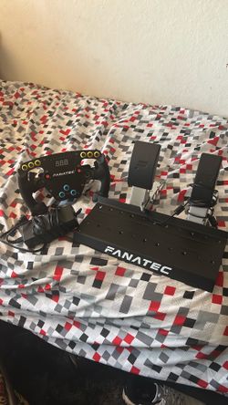 Fanatec Clubsport Steering Wheel F1 Esports V2 Bundle