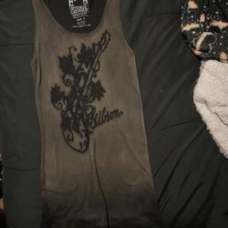 Medium y2k shirt