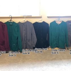 Women’s Scrub Jackets  Small-medium  Great Condition 