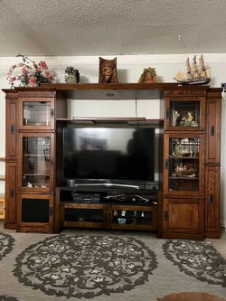 Entertainment center