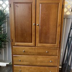 Mueble De Buena Madera