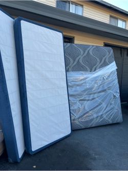 Calking size mattress boxpring