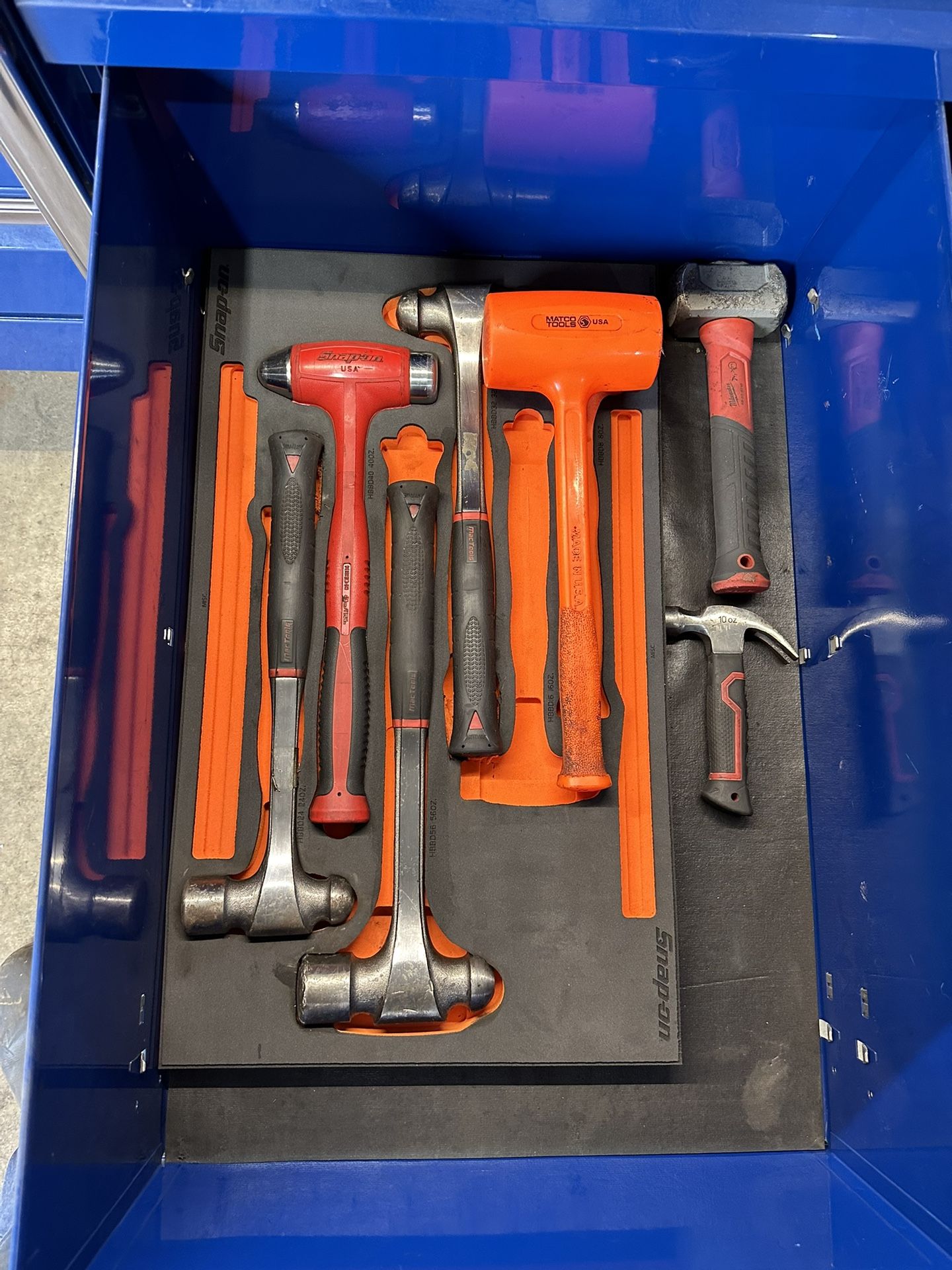 Snap On Tool Box With Hutch And Locker Plus Tools for Sale in Orland ...