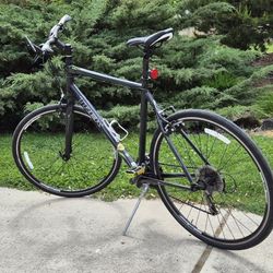 Trek FX Series 7.3 Hybrid Commuter Bicycle In Like New Condition