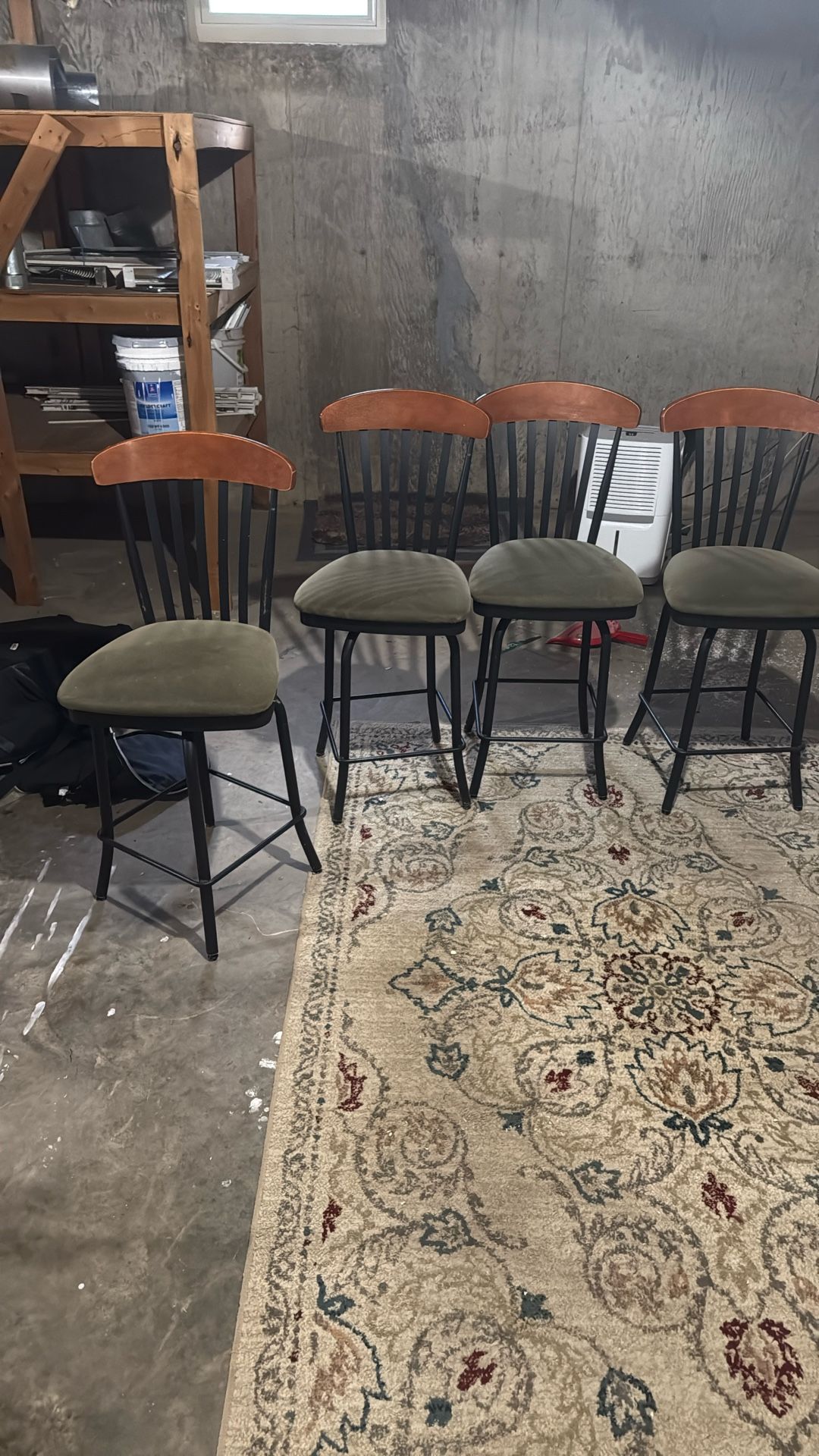 4 Barstools