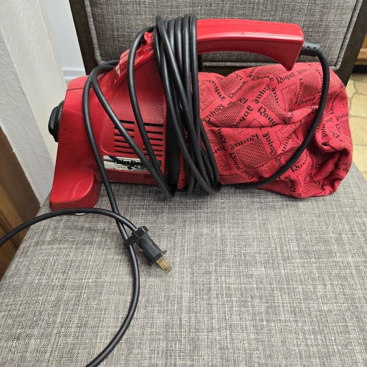 Dirt Devil Hand Held Vacuum