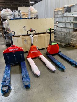 Factory warehouse Brand new fully electric pallet jacks pallet stackers and forklifts