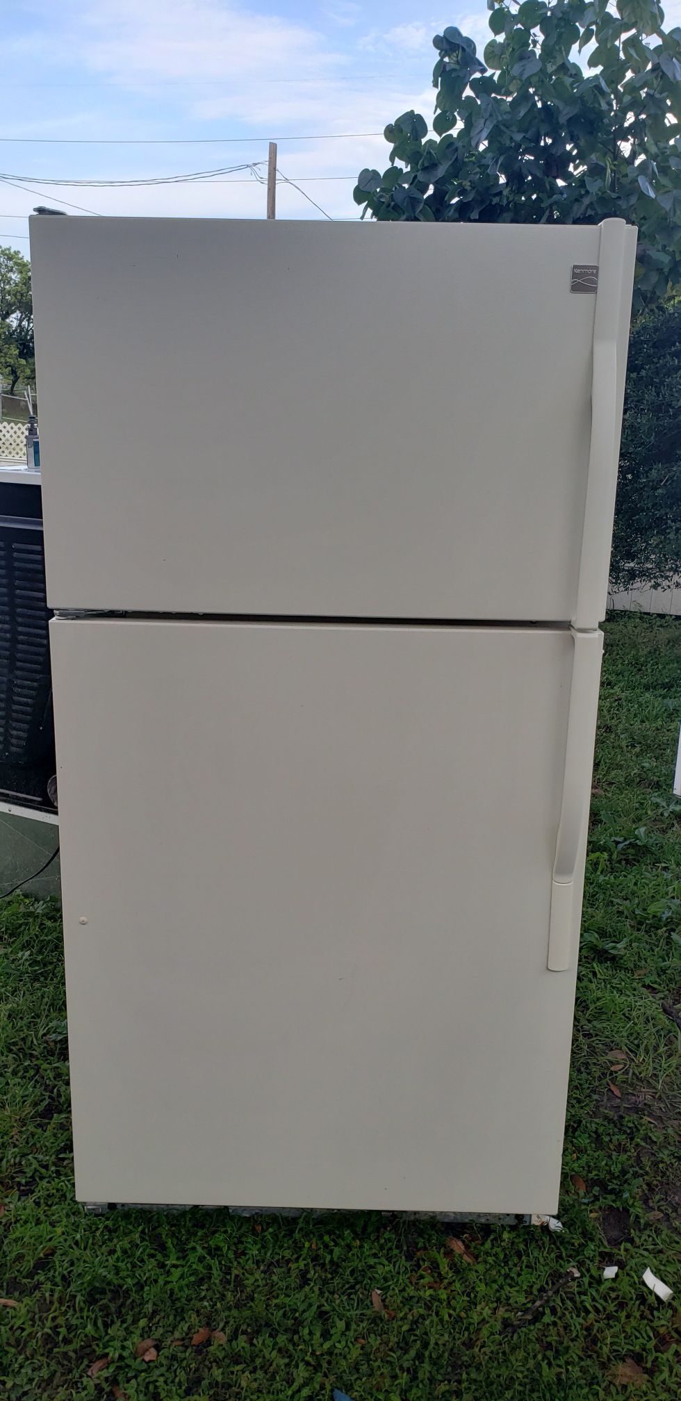 Refrigerator kenmore/delivery available